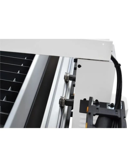 Masina CNC Plasma PW-1530 cu masa pe apa pentru taiere precisa