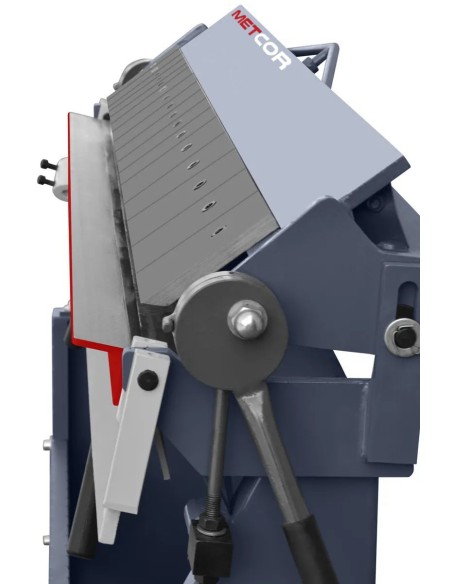 Masina de indoit segmentata W1,5x1220A stabila si eficienta