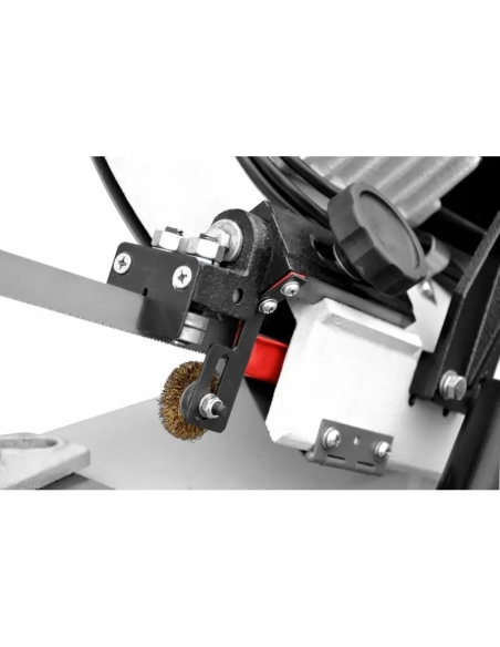 Fierastrau metal banda BS 712 A - Eficienta si Precizie