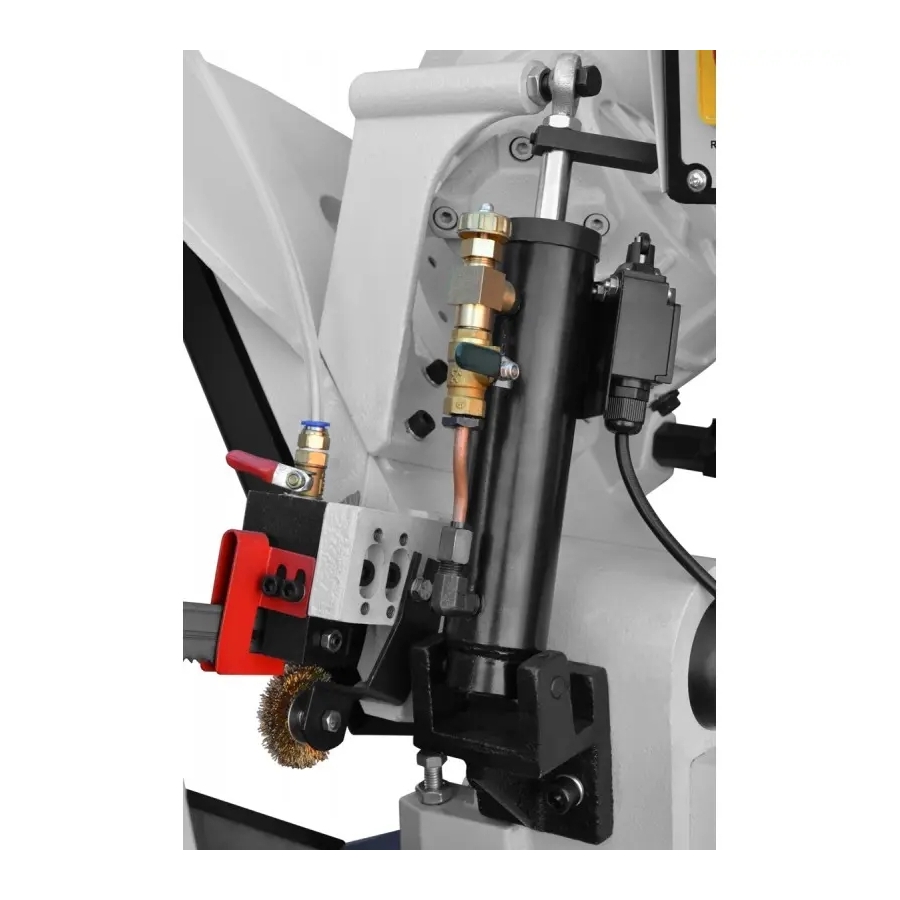 Fierăstrău cu bandă CORMAK G5025 pentru tăieri precise