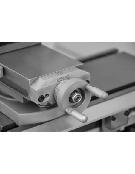 Strung universal CORMAK 310×900 pentru metal de precizie