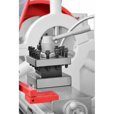 Strung universal CORMAK 560×3000 pentru piese mari 2