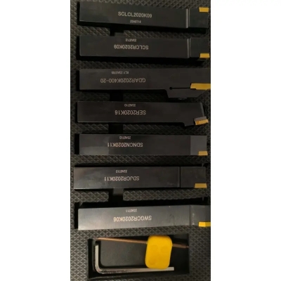 Set de 7 cuțite de strung 20×20 mm cu plăcuțe incluse