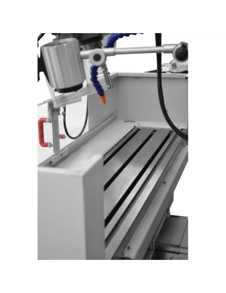 Mașină de frezat CORMAK MFM320 cu cap pivotant pe 3 axe