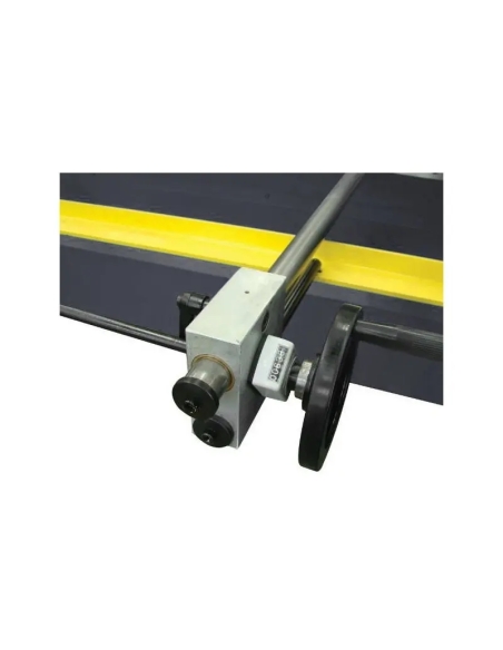 Foarfecă ghilotină mecanică 3×2050 mm pentru tablă