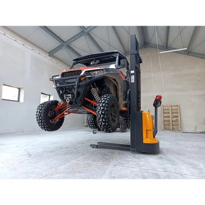 Liză electrică Q15E35 pentru paleți, ridicare 3.500 mm 2