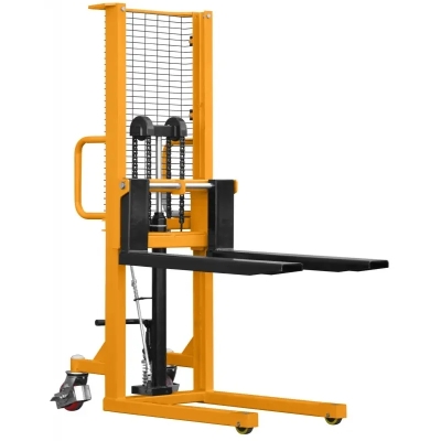 Stivuitor manual CORMAK P513, compact și stabil 2