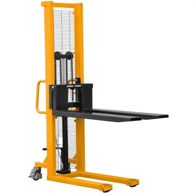 Transpalet cu catarg CORMAK P716 pentru ridicare 700 kg 2