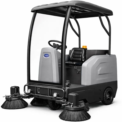 Măturătoare autopropulsată CORMAK ZP13000 cu pulverizare 2