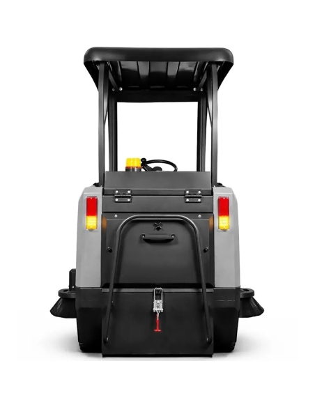 Măturătoare autopropulsată CORMAK ZP13000 cu pulverizare