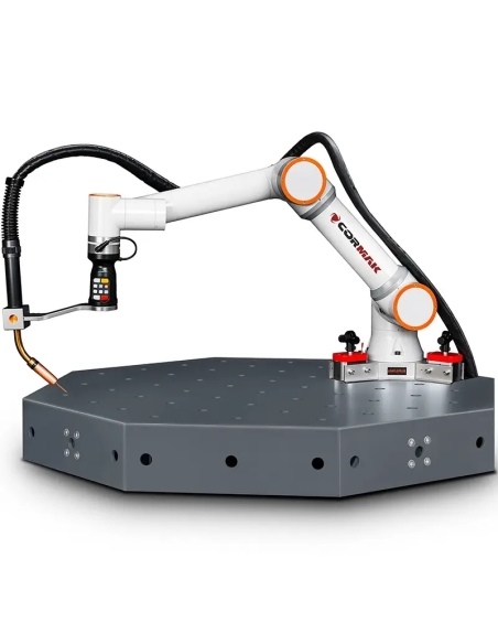 Robot colaborativ CORMAK R950 pentru automatizare precisă