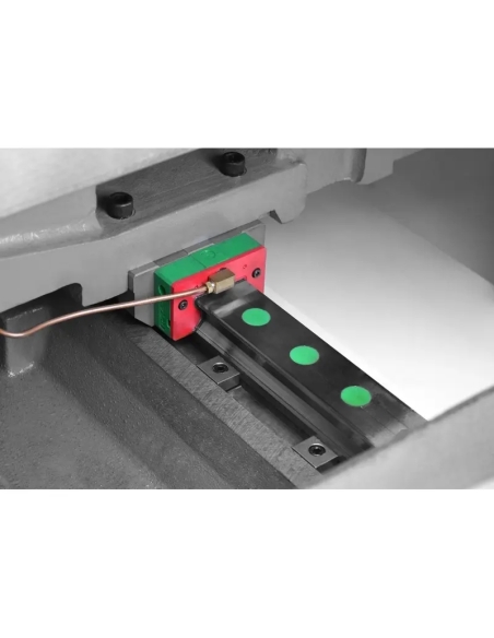 Centru CNC CORMAK MILL 1055 pentru frezare precisă