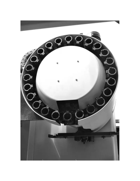 Centru CNC CORMAK MILL 1055 pentru frezare precisă