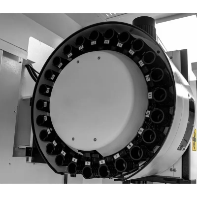 Centru CNC CORMAK MILL 855 pentru frezare de precizie