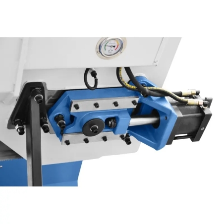 Fierăstrău automat CORMAK C33 pentru tăiere metal