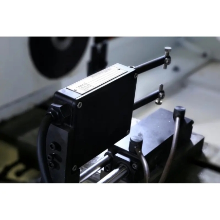 Mașină CNC CORMAK MSC750 pentru rectificare arbori