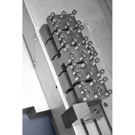 Strung CNC CK7135A cu batiu înclinat pentru metal