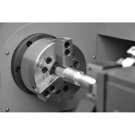 Strung CNC CORMAK 320x1000 pentru prelucrare precisă