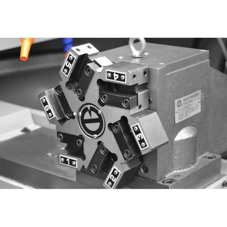 Strung CNC CORMAK 320x1000 pentru prelucrare precisă