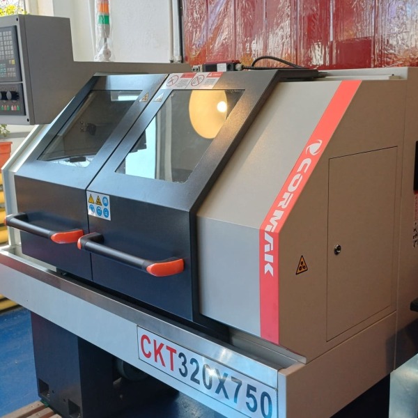Punerea in functiune a strungului CNC CORMAK 320x750 la Liceul Tehnologic „Dacia”, Pitesti